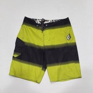 Volcom size 32 swim Trunks board shorts